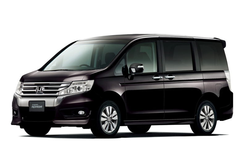 基本免責保険込み、空港/赤嶺駅無料送迎、チャイルドシート1台無料  ホンダ ステップワゴン8人乗り(Bluetooth、ETC,バックカメラ、携帯ホルダー)