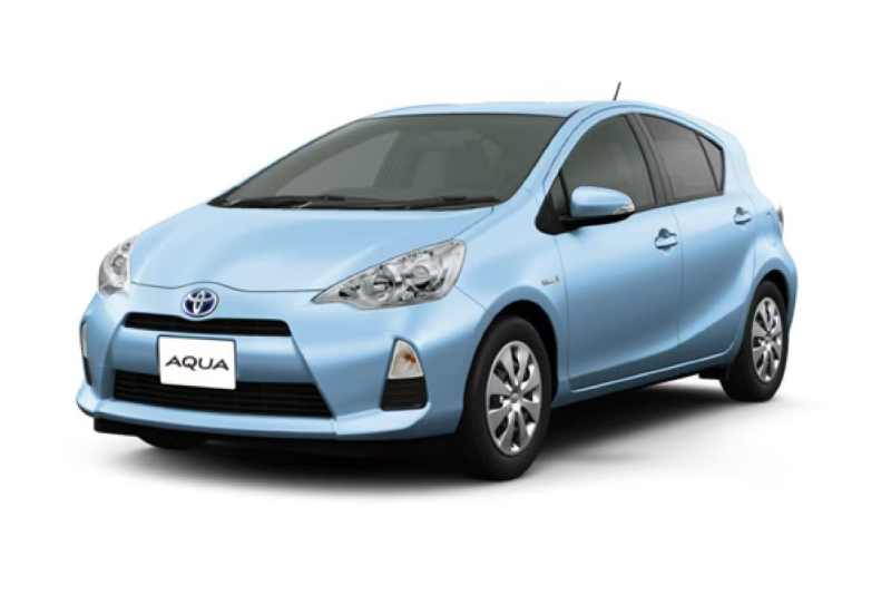 【免責込み】5名乗りコンパクトカー★ハイブリッド（ETC機器、バックカメラ、無料送迎サービス空港ー営業所）