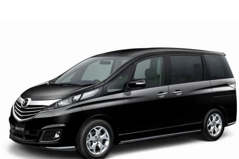 大人気!基本保険・補償込み、空港/赤嶺駅無料送迎10分   バックカメラ8人乗り  Bluetooth  携帯ホルダー