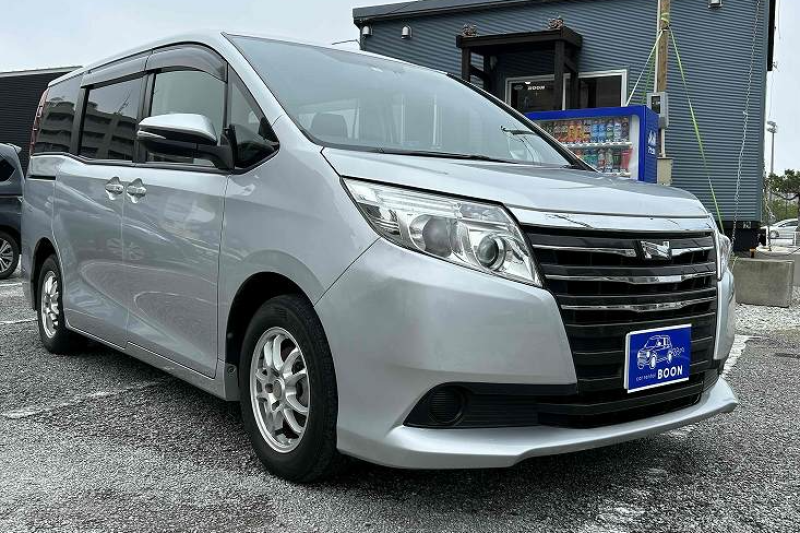 ナビ ETC Bカメラ Bluetooth搭載!USB充電OK!免責補償込み!おもろまち駅まで車で3分!おもろまち駅西口または近隣宿泊先まで無料で送迎致します 国際通りも近いです代表車種はノア セレナ ビアンテなど。来店時タクシーご利用の場合領収証提示で最大1000円お値引き1泊2日から適用になります