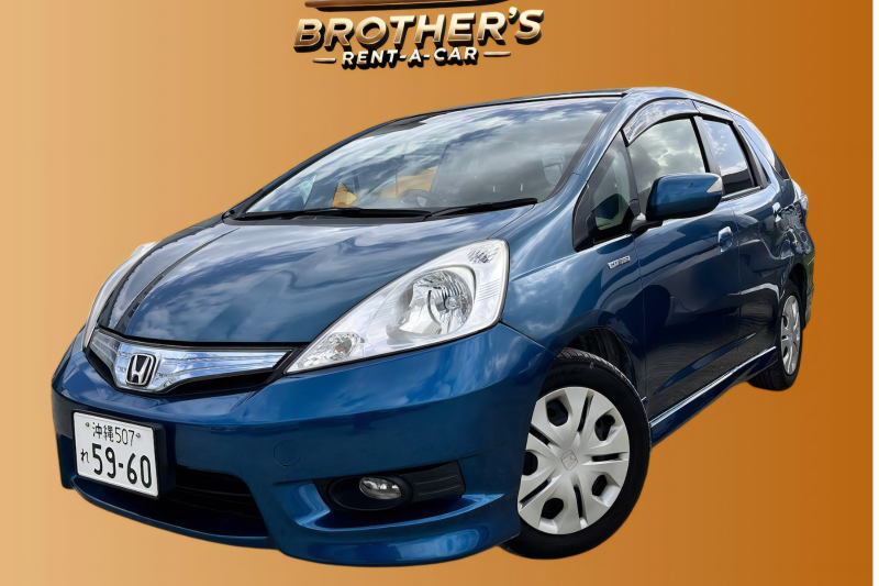 コンパクトカー/5名定員/空港無料送迎/21時まで通常営業/チャイルドシート2台無料/営業時間外対応/ホテル配車・返却/赤嶺駅配車・返却無料