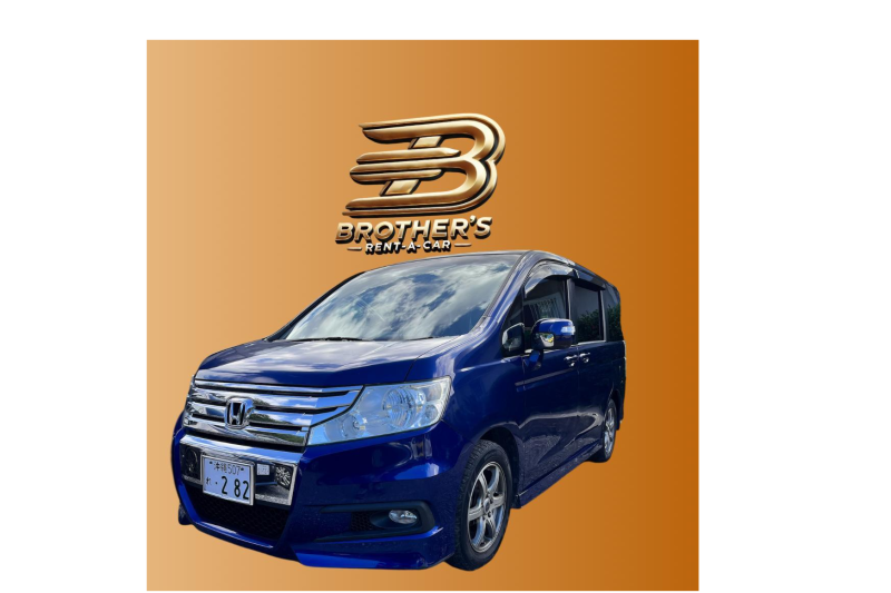 ミニバン/空港送迎無料/21時まで通常営業/チャイルドシート3台無料/営業時間外対応/ホテル配車・返却/赤嶺駅配車・返却無料