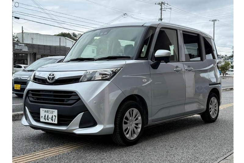 トヨタ　タンク/5名定員/空港無料送迎/21時まで通常営業/チャイルドシート2台無料/営業時間外対応/ホテル配車・返却/赤嶺駅配車・返却無料