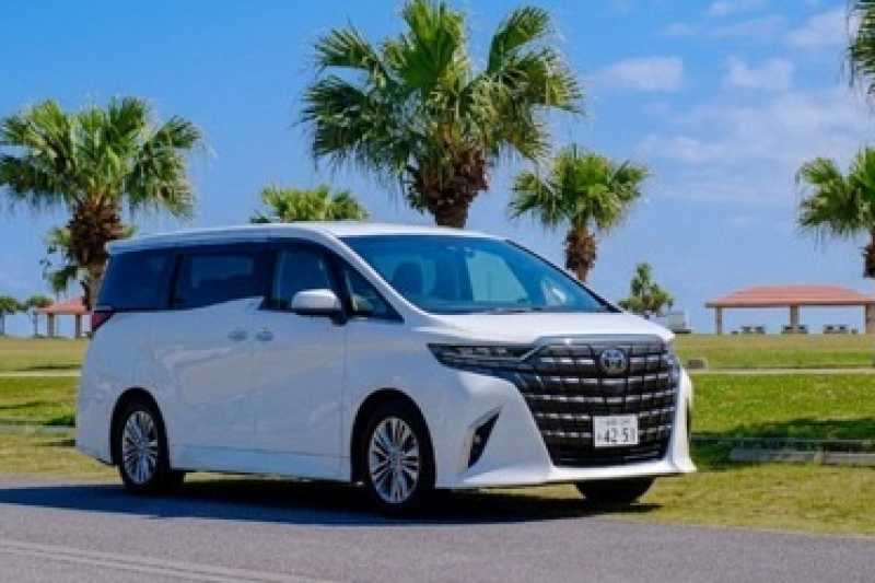 40系アルファード７人乗り　ナビ、バックカメラ、ETC車載器付き！　沖縄を高級車で満喫！送迎あり！