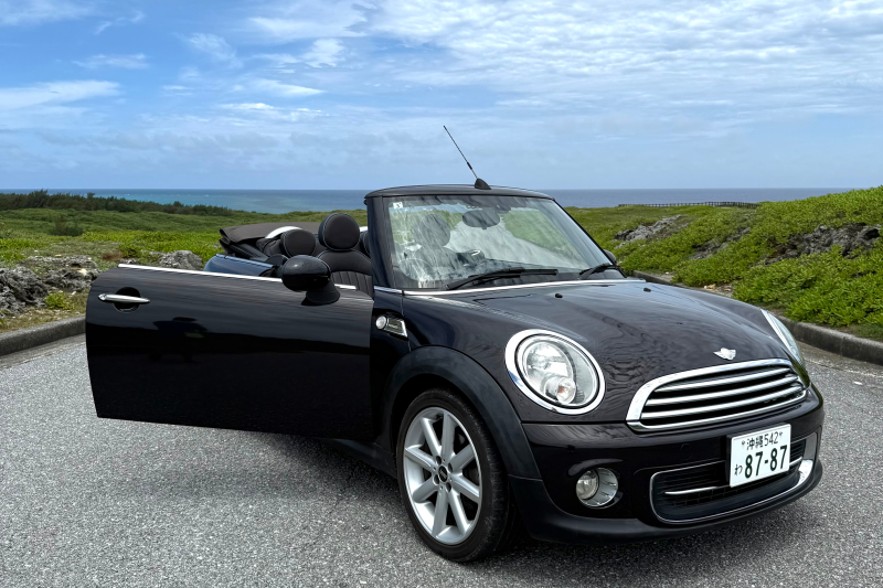 【下地空港or宮古空港 送迎無料約4分】新色チョコレートカラーのMINI登場!限定グレードで希少な本革シート!個性的なデザインと高級感ある内装でインスタ映え間違いなし!ご家族 ご友人との思い出と素敵なご旅行を色鮮やか※ホテル配車無料!