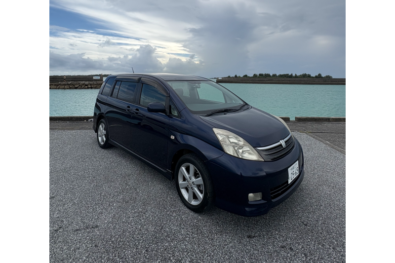 7人乗りワンボックス(トヨタ アイシス)