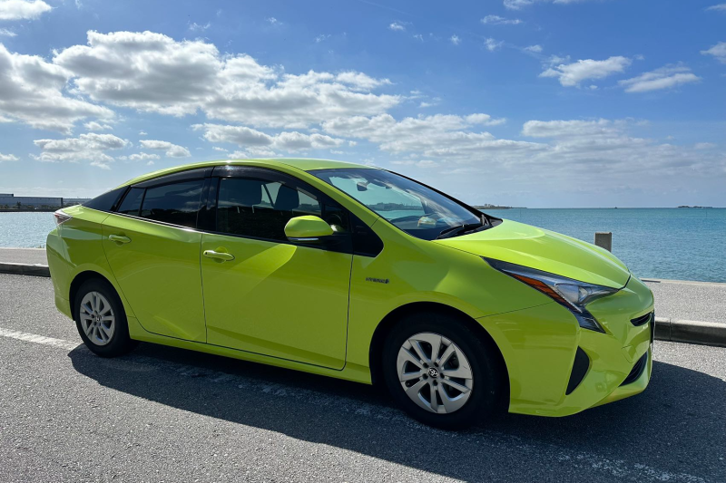 (多語言対応)☆5人乗りエコカー・ハイブリッド(プリウス、プリウスα他) 『基本免責込み&空港/赤嶺駅無料送迎』☆Bluetooth☆ETC☆スマホホルダー☆充電器装備☆バックカメラ☆ETC☆ナビ ☆チャイルドシート1台無料