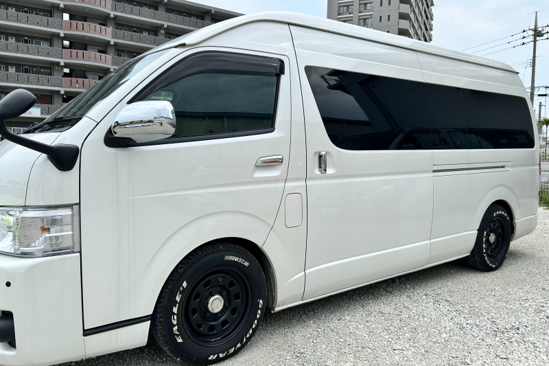 (多語言対応)☆10人乗り(ハイエースグランドキャビン) 『基本免責込み&空港/赤嶺駅無料送迎』☆Bluetooth☆ETC☆スマホホルダー☆充電器装備☆バックカメラ☆ETC☆ナビ ☆チャイルドシート1台無料