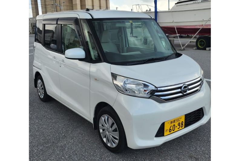 【空港無料送迎】 4人乗り 広々軽自動車 ー NBOX や、デイズルークス