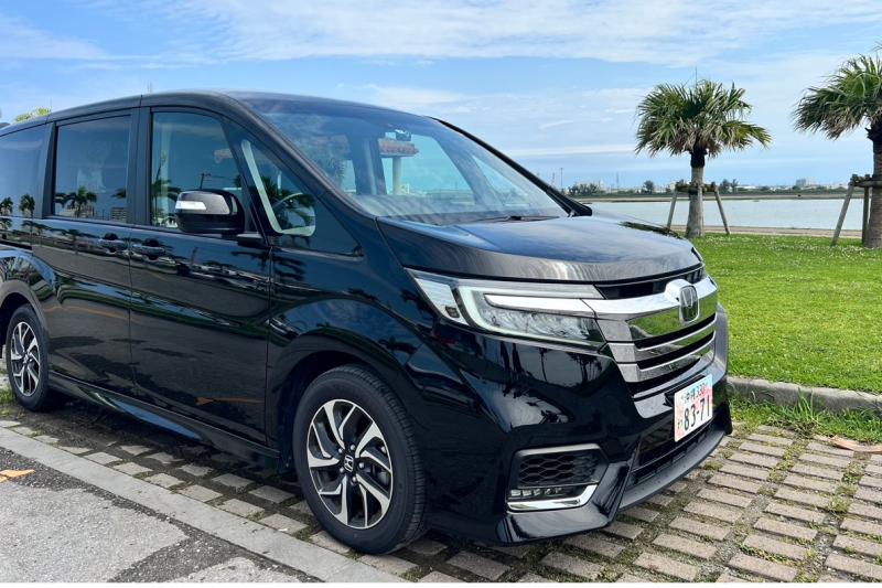 【梅雨割キャンペーン 開催中】R2年(2020年)式 ステップワゴン  ✨空港無料送迎付き✨ ベビーカー・チャイルドシート・無料♪Apple CarPlay・Bluetooth付きナビ搭載・ETC搭載車で快適な旅を♪ 那覇市内無料送迎付き