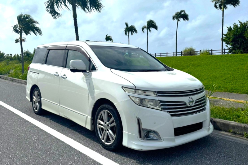 \那覇M'sレンタカー限定キャンペーン実施中!/ウェルカムドリンク、オリジナルチェキ風フォトプレゼント中♪【★免責込★】広々7名乗りエルグランド!/空港送迎サービス!<空港~営業所>/ナビ付き/ETC/ドライブレコーダー/Bluetoothオーディオ/禁煙車(※写真はイメージですので色が異なることがあります)