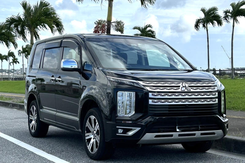 【★免責込★】\那覇M'sレンタカー限定キャンペーン実施中!/ウェルカムドリンク、オリジナルチェキ風フォトプレゼント中♪ 車内広々8人乗り!新型デリカ!人気のホワイト、ブラック、グレー / 空港送迎サービス付き!(空港~営業所)/ナビ/ETC/ドライブレコーダー/バックカメラ/禁煙車/※車両の色はランダムになります。