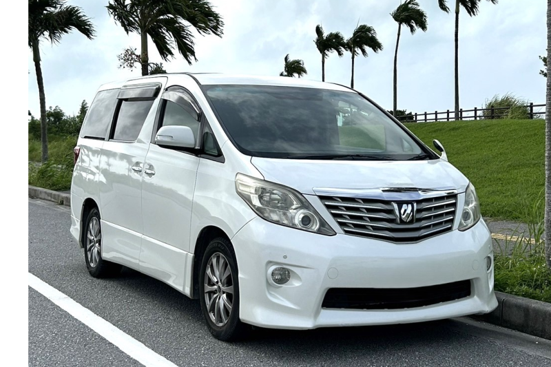 \那覇M'sレンタカー限定キャンペーン実施中!/ウェルカムドリンク、オリジナルチェキ風フォトプレゼント中♪【★免責込★】広々8名乗りアルファード!/空港送迎サービス!<空港~営業所>/ナビ付き/ETC/ドライブレコーダー/禁煙車(※写真はイメージですので色が異なることがあります)