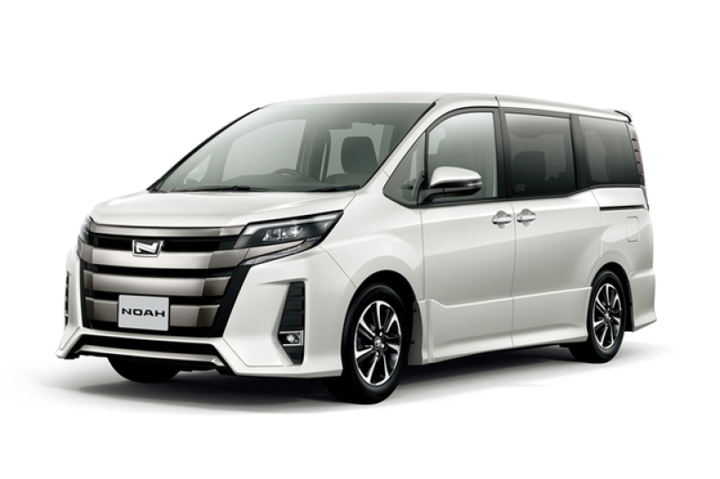 【☆空港無料送迎☆那覇空港から約10分で受取】TOYOTA NOAH(ノア)8名乗り特別仕様車W×B2