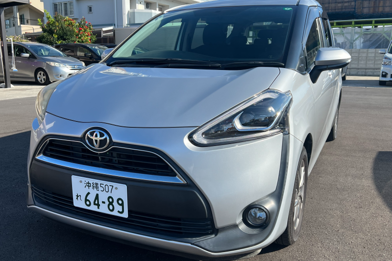 【シエンタ】大人気7人乗り世界最小ミニバントヨタシエンタ【那覇空港店】15分~25分程度で無料送迎!