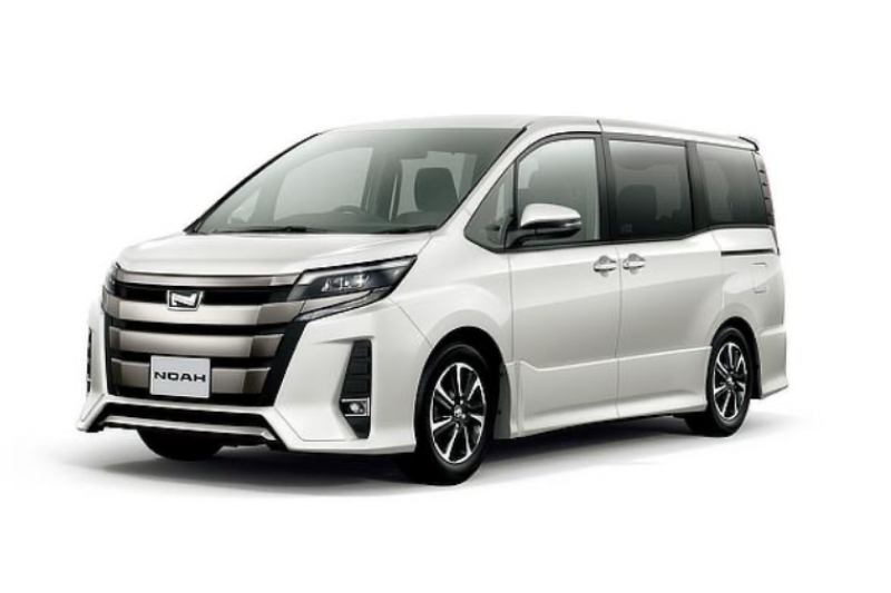 TOYOTA Noah 7人