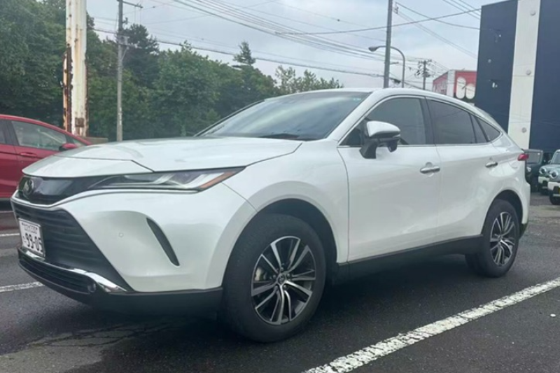Toyota Harrier <2日以上でお得プラン> ＊空港無料送迎有り ＊営業時間8:00～18:00 ＊リーズナブルな価格 ＊SNSで即時対応可能