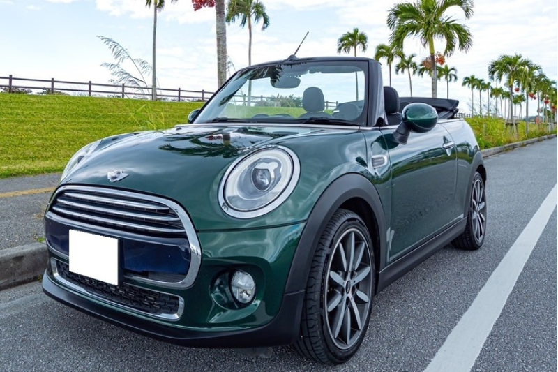 【最安値プラン・補償選択制】MINIクーパー コンバーチブル　4人乗り　オープンカー　事前全額クレジット決済　タクシー無料送迎　チャイルドシート無料　充電器無料貸出