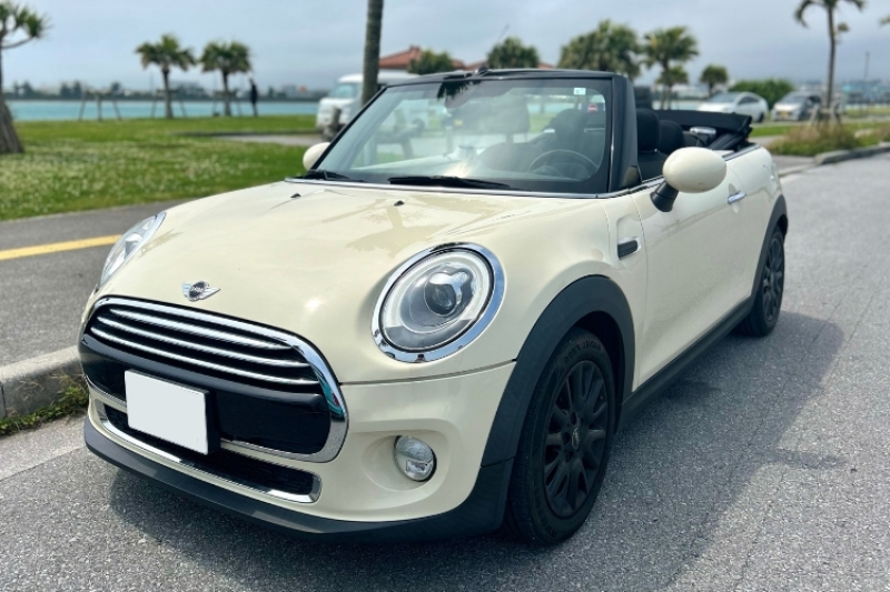 【最安値プラン・補償選択制】MINIクーパー コンバーチブル　4人乗り　オープンカー　事前全額クレジット決済　タクシー無料送迎　チャイルドシート無料　充電器無料貸出