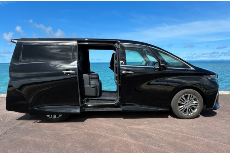 【沖縄旅行最適プラン！】最新型40系アルファード！ラグジュアリーシートにて沖縄旅行を楽しもう！