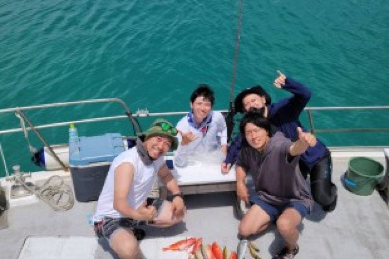 【미야코섬】＜히라라항 출발/약 4시간＞ 낚시 초보자도 대환영! 시가지 근처에서 접근성 최고! 장비 없이 OK! 반일 배낚시 투어