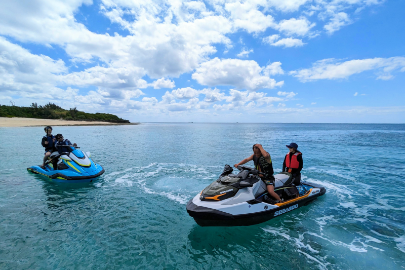 【自由度沖縄No.1!】一組貸し切りジェットスキーツーリング! 透明度抜群の海と離島を巡る大満足プラン♪