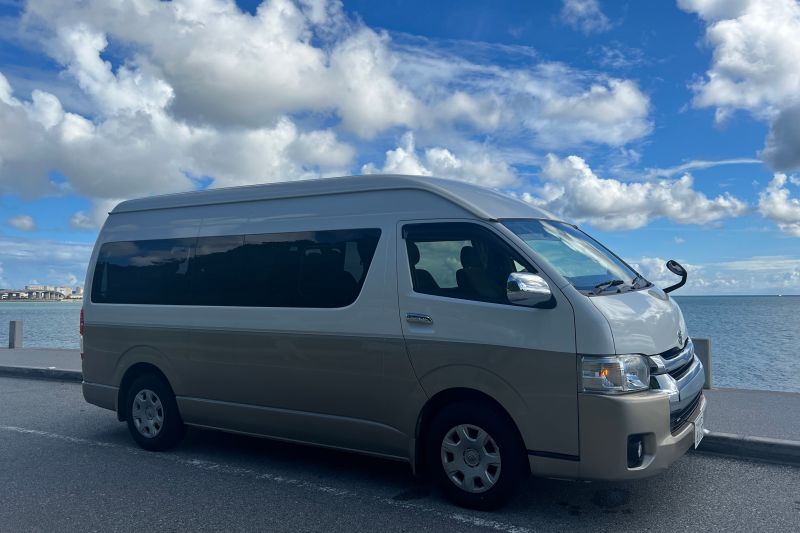 【免責込み】 10名乗りハイエース (バックカメラ・カーナビ付)