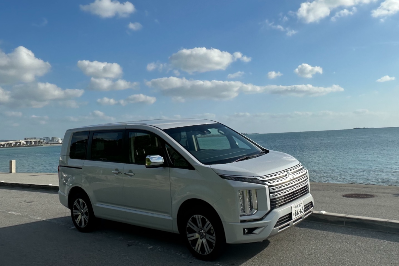 新車!【免責込み】家族旅行に一押し!三菱・デリカ 8名乗り(バックカメラ・カーナビ付)